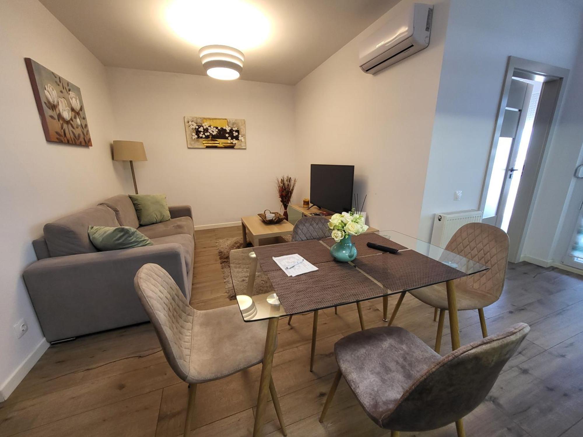 Stylish Stay - Premium - Free Parking & Central Location Oradea Eksteriør billede