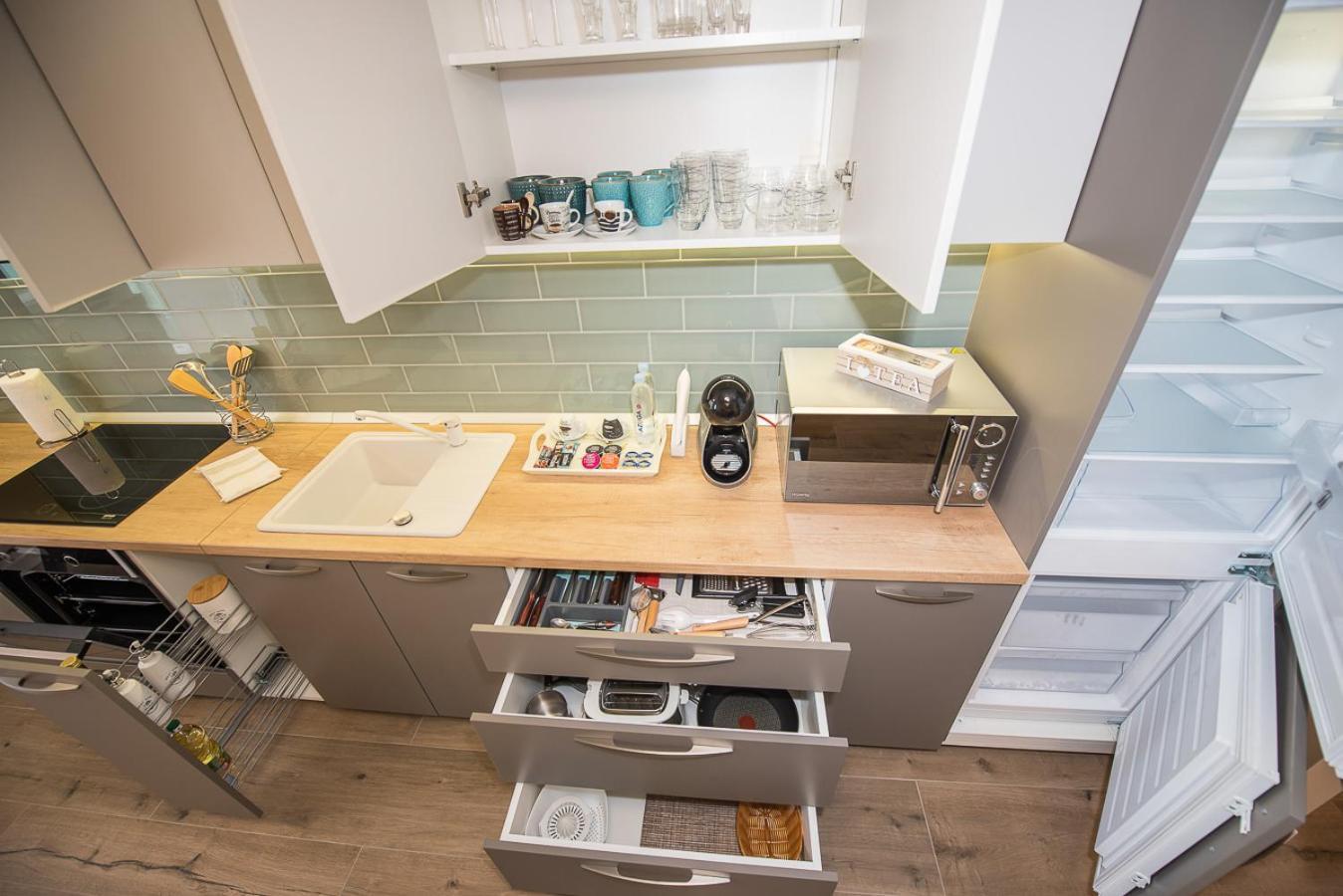 Stylish Stay - Premium - Free Parking & Central Location Oradea Eksteriør billede