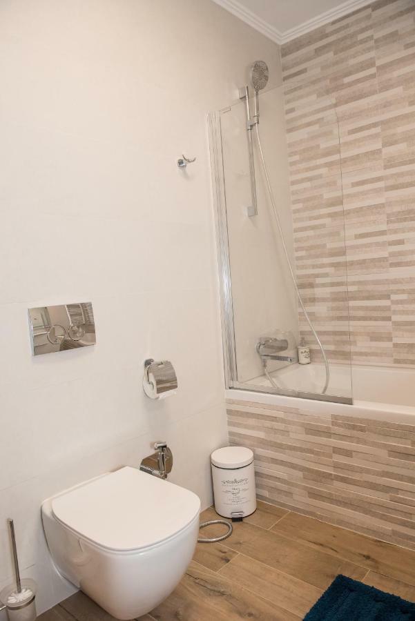 Stylish Stay - Premium - Free Parking & Central Location Oradea Eksteriør billede