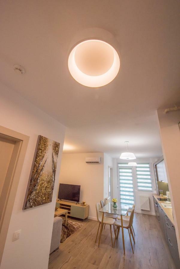 Stylish Stay - Premium - Free Parking & Central Location Oradea Eksteriør billede