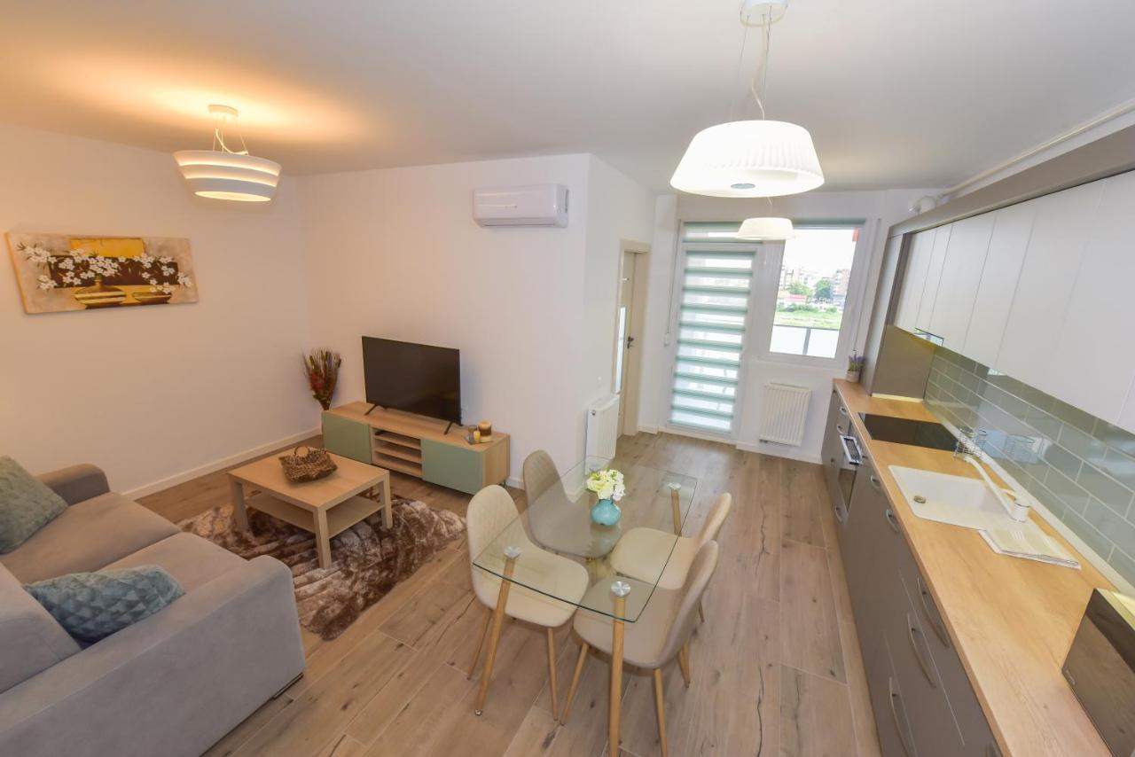 Stylish Stay - Premium - Free Parking & Central Location Oradea Eksteriør billede
