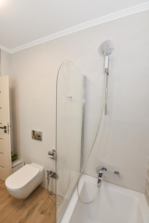 Stylish Stay - Premium - Free Parking & Central Location Oradea Eksteriør billede