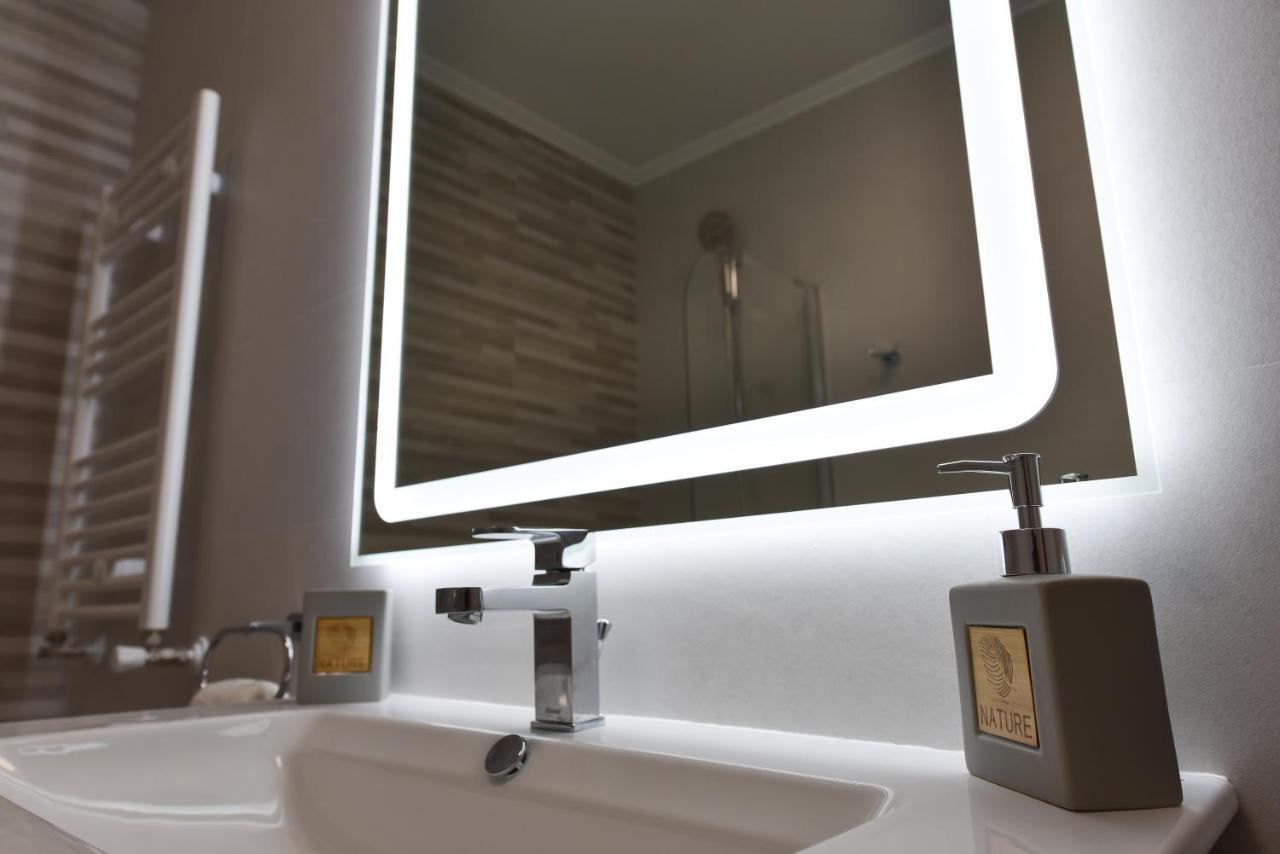 Stylish Stay - Premium - Free Parking & Central Location Oradea Eksteriør billede
